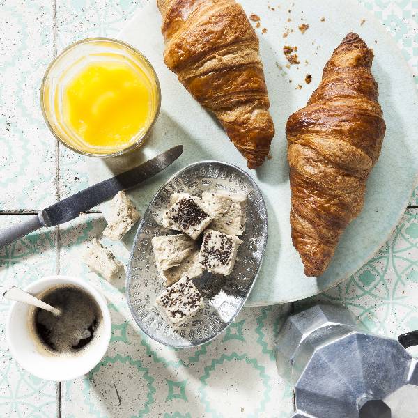 Halva, croissant & orange juice
